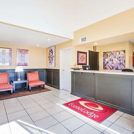 Econo Lodge Inn & Suites Lodi - Wine Country Area Exterior photo