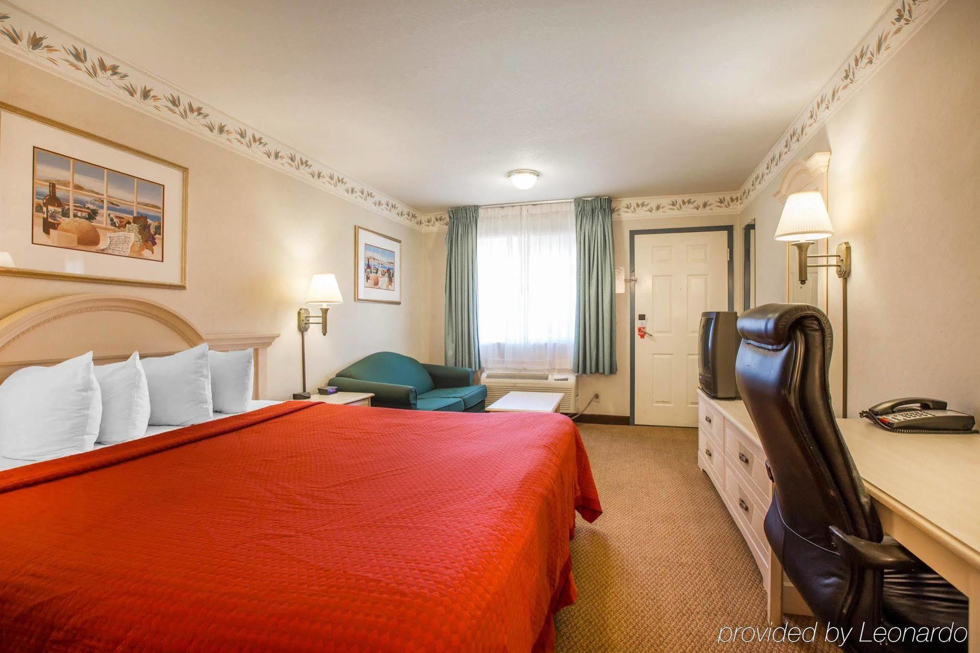 Econo Lodge Inn & Suites Lodi - Wine Country Area Exterior photo