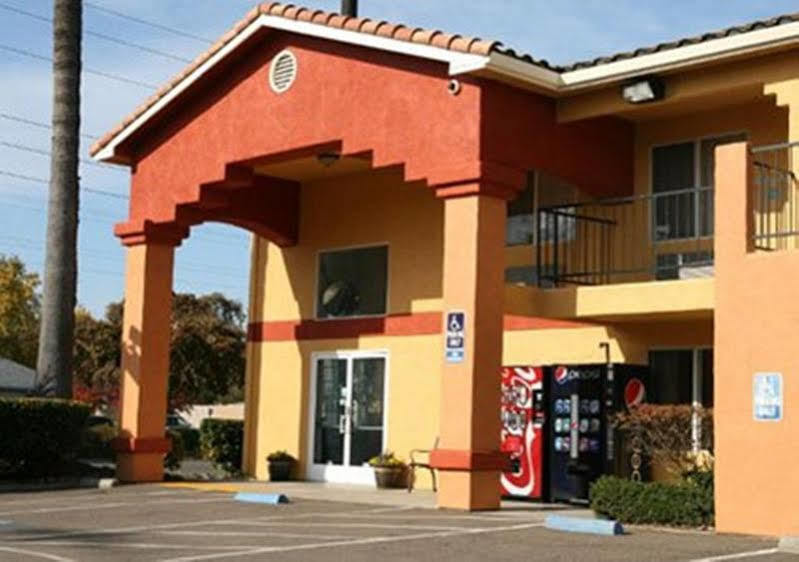 Econo Lodge Inn & Suites Lodi - Wine Country Area Exterior photo